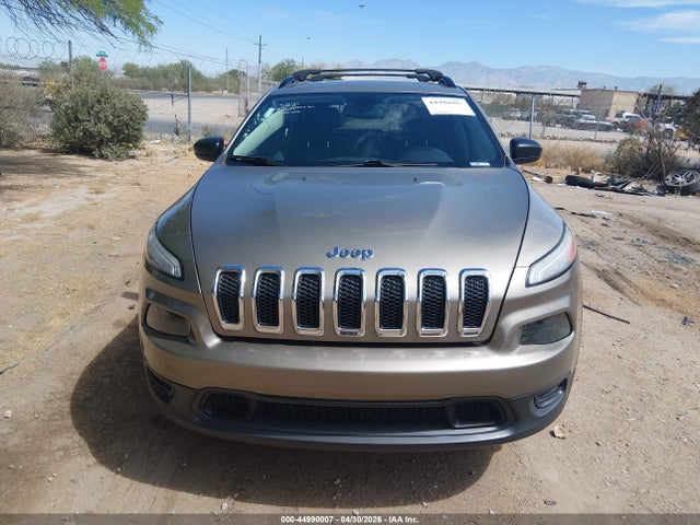 1C4PJLAB2HW591504 Jeep Cherokee Sport Fwd