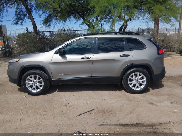 1C4PJLAB2HW591504 Jeep Cherokee Sport Fwd