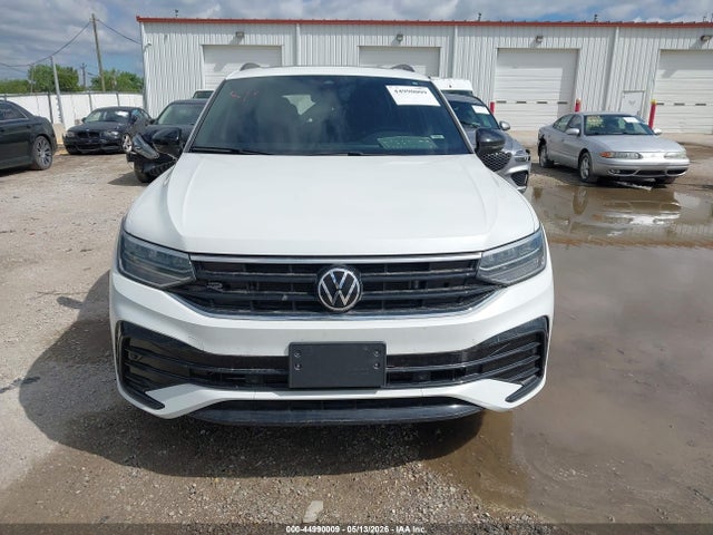 2023 Volkswagen Tiguan 2.0t Se R-line Black მანქანა იყიდება აუქციონზე, vin: 3VV8B7AX9PM072566, აუქციონის ნომერი: 44990009