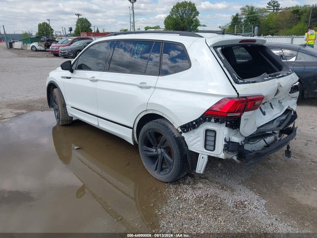 2023 Volkswagen Tiguan 2.0t Se R-line Black მანქანა იყიდება აუქციონზე, vin: 3VV8B7AX9PM072566, აუქციონის ნომერი: 44990009
