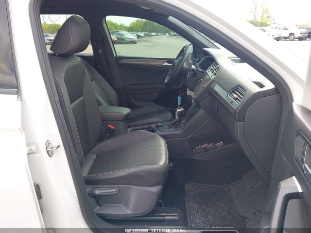 2023 Volkswagen Tiguan 2.0t Se R-line Black მანქანა იყიდება აუქციონზე, vin: 3VV8B7AX9PM072566, აუქციონის ნომერი: 44990009
