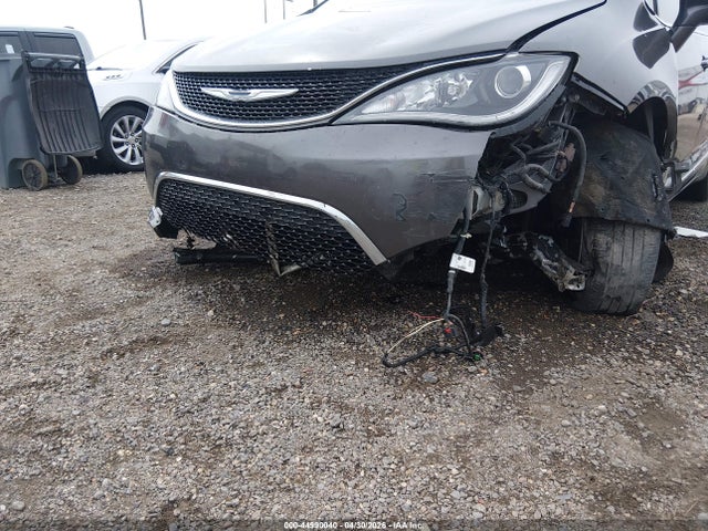 Aukcja sprzedaży 2017 Chrysler Pacifica Touring-l, vin: 2C4RC1BG1HR611235, numer aukcji: 44990040