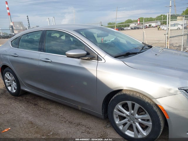 44990057 :رقم المزاد ، 1C3CCCAB8FN585948 vin ، 2015 Chrysler 200 Limited مزاد بيع