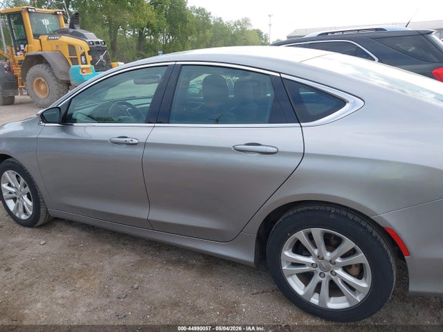 44990057 :رقم المزاد ، 1C3CCCAB8FN585948 vin ، 2015 Chrysler 200 Limited مزاد بيع