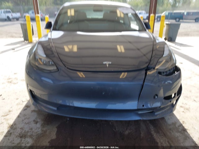 44990082 :رقم المزاد ، 5YJ3E1EAXMF987185 vin ، 2021 Tesla Model 3 Standard Range Plus Rear-wheel Drive مزاد بيع