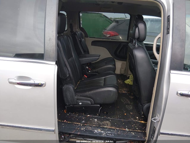 44990134 :رقم المزاد ، 2A4RR8DG8BR615448 vin ، 2011 Chrysler Town & Country Touring-l مزاد بيع