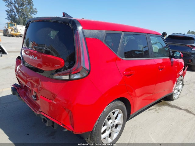 KNDJ23AU6R7226131 KIA SOUL LX