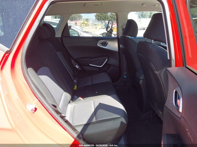 KNDJ23AU6R7226131 KIA SOUL LX