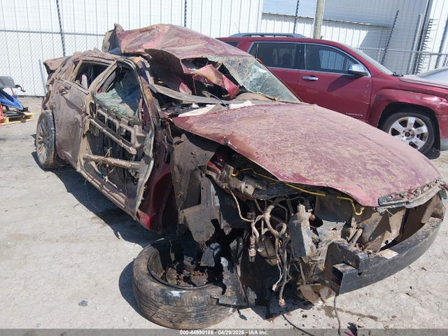 Auction sale of the 2011 Chrysler 200 Limited, vin: 1C3BC2FB2BN525477, lot number: 44990186