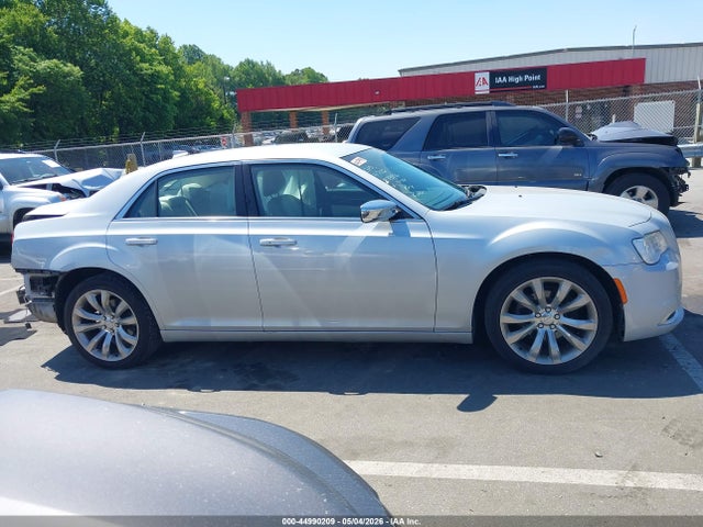 44990209 :رقم المزاد ، 2C3CCAAG0KH667174 vin ، 2019 Chrysler 300 Touring مزاد بيع