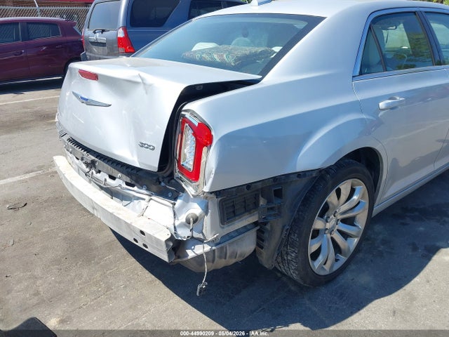 44990209 :رقم المزاد ، 2C3CCAAG0KH667174 vin ، 2019 Chrysler 300 Touring مزاد بيع