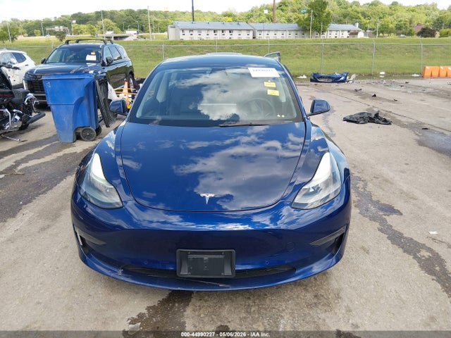 2022 Tesla Model 3 Long Range Dual Motor All-wheel Drive მანქანა იყიდება აუქციონზე, vin: 5YJ3E1EB2NF208047, აუქციონის ნომერი: 44990227