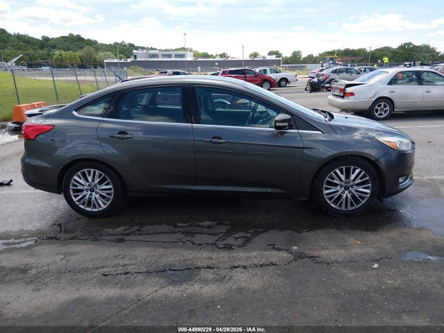 2017 Ford Focus Titanium მანქანა იყიდება აუქციონზე, vin: 1FADP3J23HL260519, აუქციონის ნომერი: 44990229