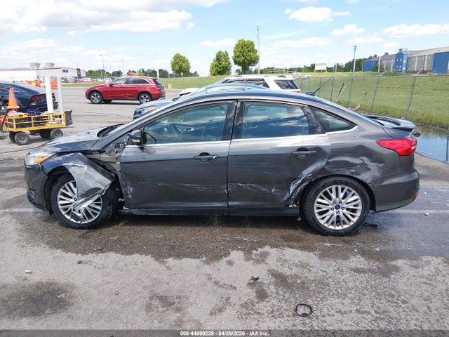 2017 Ford Focus Titanium მანქანა იყიდება აუქციონზე, vin: 1FADP3J23HL260519, აუქციონის ნომერი: 44990229