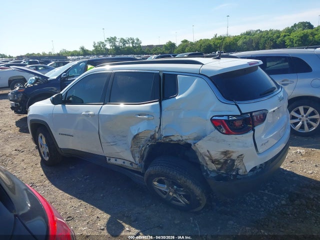 44990238 :رقم المزاد ، 3C4NJDBN5PT551136 vin ، 2023 Jeep Compass Latitude 4x4 مزاد بيع