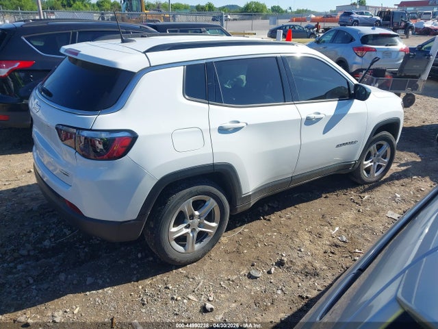 44990238 :رقم المزاد ، 3C4NJDBN5PT551136 vin ، 2023 Jeep Compass Latitude 4x4 مزاد بيع