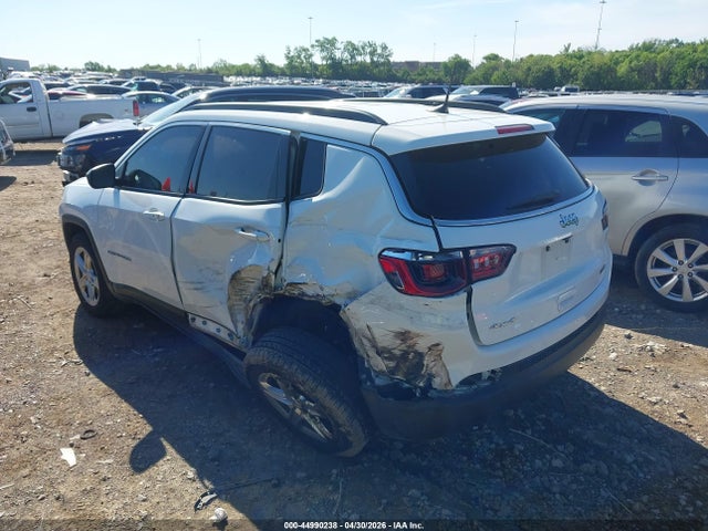 44990238 :رقم المزاد ، 3C4NJDBN5PT551136 vin ، 2023 Jeep Compass Latitude 4x4 مزاد بيع