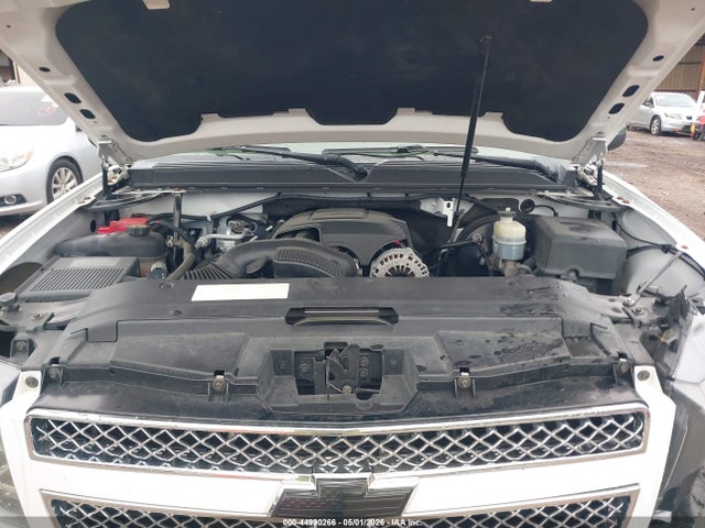 44990266 :رقم المزاد ، 1GNSCBE09BR240688 vin ، 2011 Chevrolet Tahoe Lt مزاد بيع