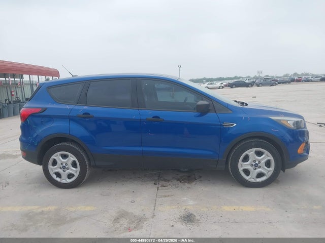 Продажа на аукционе авто 2019 Ford Escape S, vin: 1FMCU0F70KUC02270, номер лота: 44990272