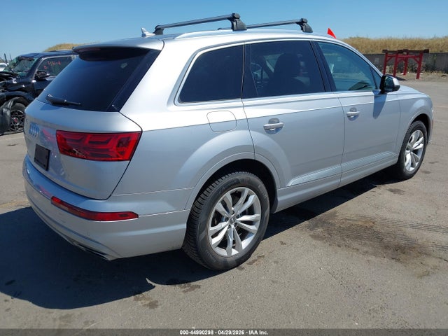 44990298 :رقم المزاد ، WA1LHAF79KD019037 vin ، 2019 Audi Q7 45 Premium مزاد بيع