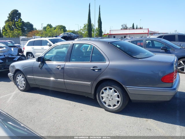 44990338 :رقم المزاد ، WDBJF55F9VA409305 vin ، 1997 Mercedes-benz E 320 مزاد بيع