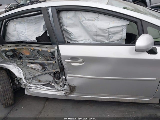 44990370 :رقم المزاد ، JTDKN3DUXF0401539 vin ، 2015 Toyota Prius Two مزاد بيع