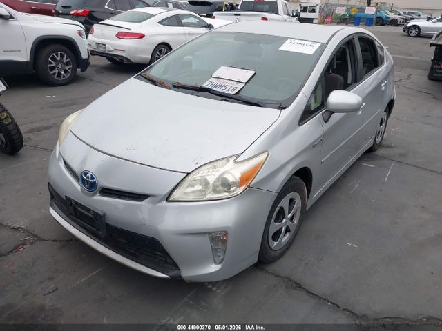 44990370 :رقم المزاد ، JTDKN3DUXF0401539 vin ، 2015 Toyota Prius Two مزاد بيع