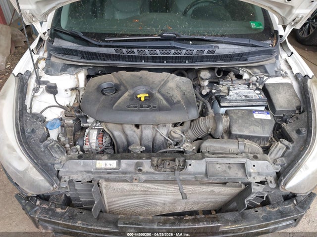 2015 Hyundai Elantra Sport მანქანა იყიდება აუქციონზე, vin: KMHDH4AH2FU231386, აუქციონის ნომერი: 44990390