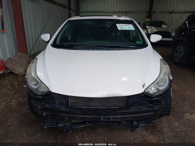2015 Hyundai Elantra Sport მანქანა იყიდება აუქციონზე, vin: KMHDH4AH2FU231386, აუქციონის ნომერი: 44990390