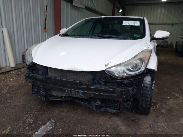 2015 Hyundai Elantra Sport მანქანა იყიდება აუქციონზე, vin: KMHDH4AH2FU231386, აუქციონის ნომერი: 44990390