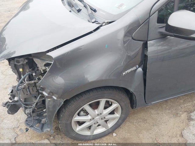 JTDKDTB30G1125462 Toyota Prius C Four