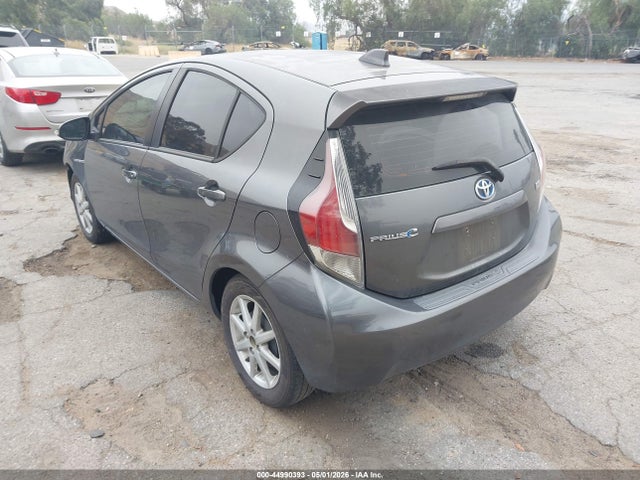 JTDKDTB30G1125462 Toyota Prius C Four