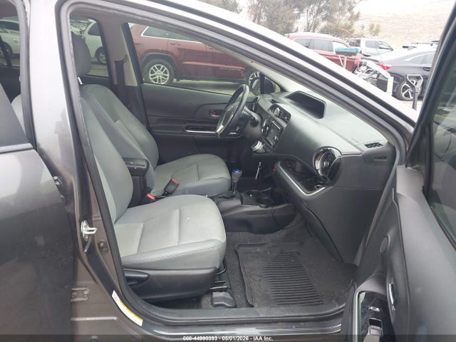 JTDKDTB30G1125462 Toyota Prius C Four