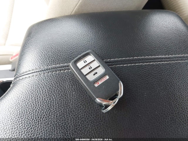 44990399 :رقم المزاد ، 1HGCT1B79FA004086 vin ، 2015 Honda Accord Ex مزاد بيع
