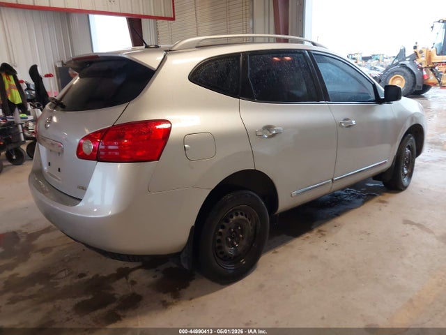 2015 Nissan Rogue Select S მანქანა იყიდება აუქციონზე, vin: JN8AS5MV0FW751983, აუქციონის ნომერი: 44990413