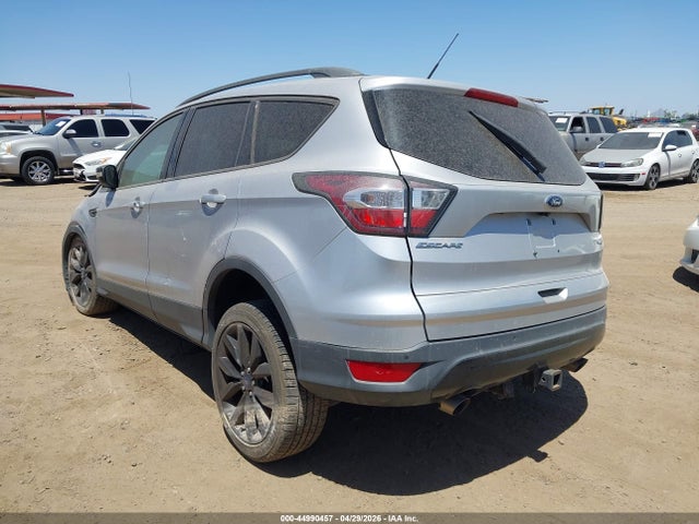 1FMCU9J94HUB10262 Ford Escape Titanium