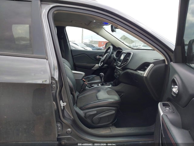 44990463 :رقم المزاد ، 1C4PJMBS4FW786327 vin ، 2015 Jeep Cherokee Trailhawk مزاد بيع