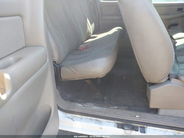 44990503 :رقم المزاد ، 1GTHC29UX4E320737 vin ، 2004 Gmc Sierra 2500hd Work Truck مزاد بيع