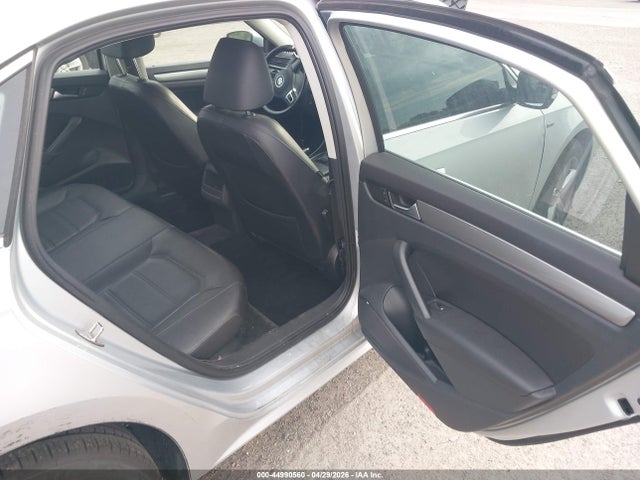 Продаж на аукціоні авто 2015 Volkswagen Passat 1.8t Limited Edition, vin: 1VWAT7A35FC115405, номер лоту: 44990560