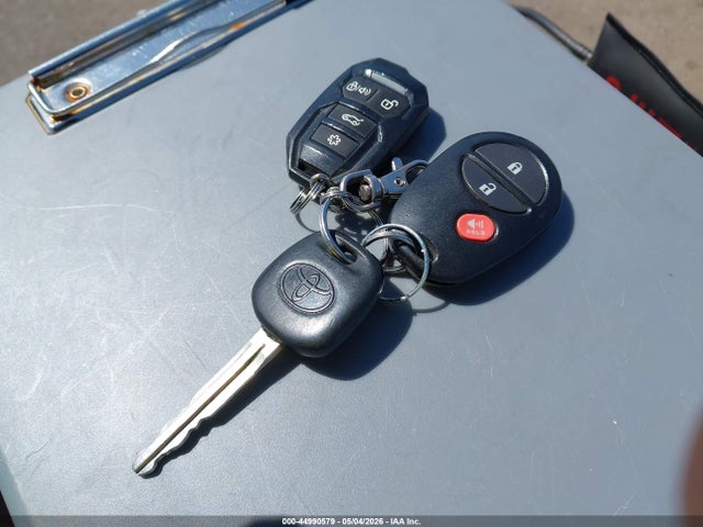 Продажа на аукционе авто 2011 Toyota Tacoma Base V6, vin: 3TMLU4EN0BM071065, номер лота: 44990579