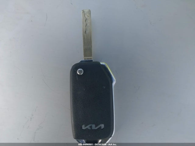 KNDJ23AU1P7851629 KIA SOUL LX