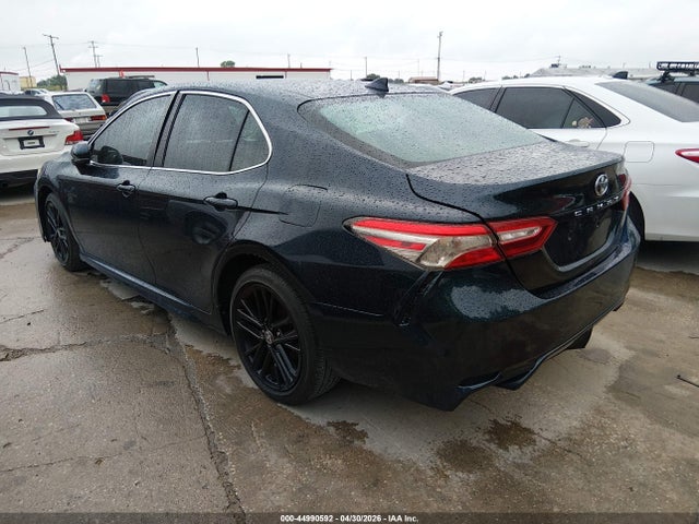 44990592 :رقم المزاد ، 4T1B11HK2KU702877 vin ، 2019 Toyota Camry Se مزاد بيع