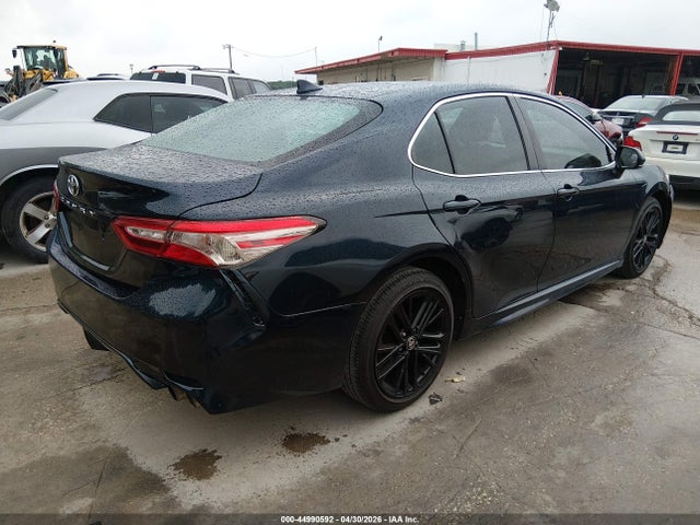 44990592 :رقم المزاد ، 4T1B11HK2KU702877 vin ، 2019 Toyota Camry Se مزاد بيع