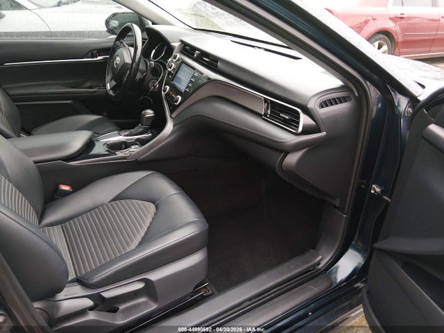 44990592 :رقم المزاد ، 4T1B11HK2KU702877 vin ، 2019 Toyota Camry Se مزاد بيع