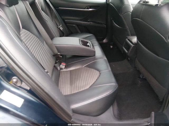 44990592 :رقم المزاد ، 4T1B11HK2KU702877 vin ، 2019 Toyota Camry Se مزاد بيع