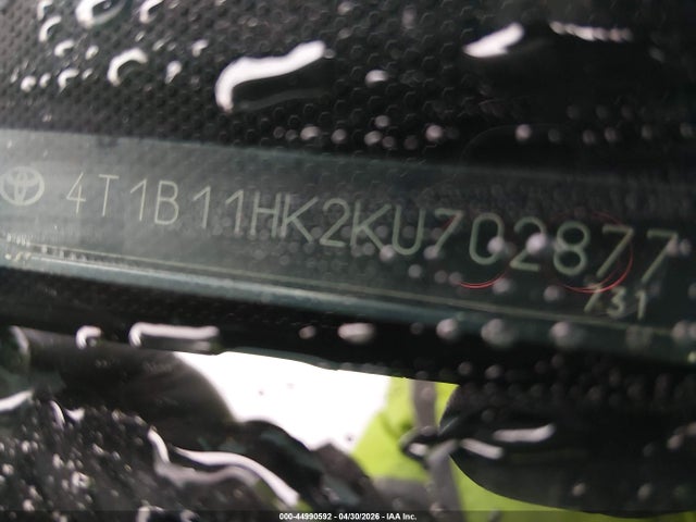 44990592 :رقم المزاد ، 4T1B11HK2KU702877 vin ، 2019 Toyota Camry Se مزاد بيع