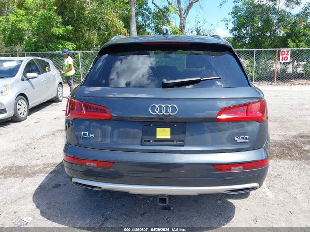 2018 Audi Q5 2.0t Premium/2.0t Tech Premium მანქანა იყიდება აუქციონზე, vin: WA1BNAFY6J2212320, აუქციონის ნომერი: 44990607