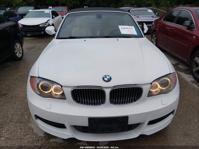 44990642 :رقم المزاد ، WBAUN7C59BVM25500 vin ، 2011 Bmw 135i مزاد بيع