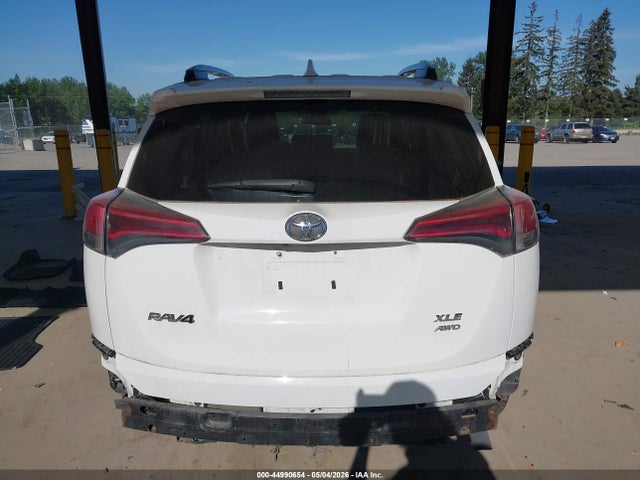 JTMRFREV1HJ121351 Toyota Rav4 Xle