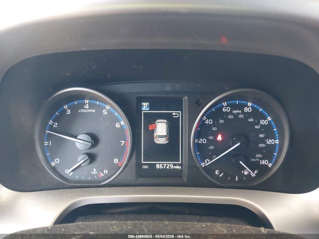 JTMRFREV1HJ121351 Toyota Rav4 Xle